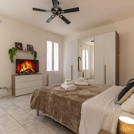 Ca 'Pico With Wifi-Few Steps From Center Apartment Mirandola Ngoại thất bức ảnh